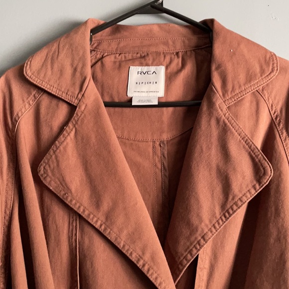 RVCA LARSON TRENCH COAT IN NUT - Picture 6 of 9